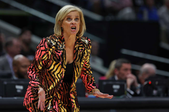 Prayers Are Pouring In For LSU Coach Kim Mulkey The Spun What S Trending In The Sports World