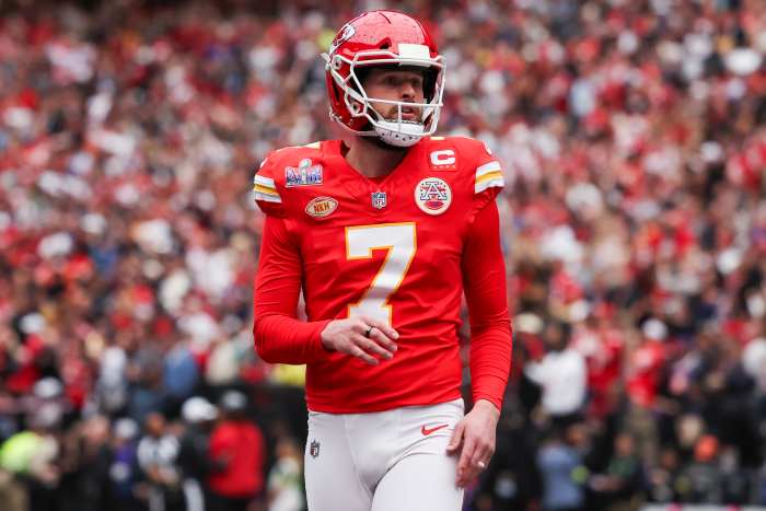 Harrison Butker Helped Chiefs Trainers During Thursday S Medical