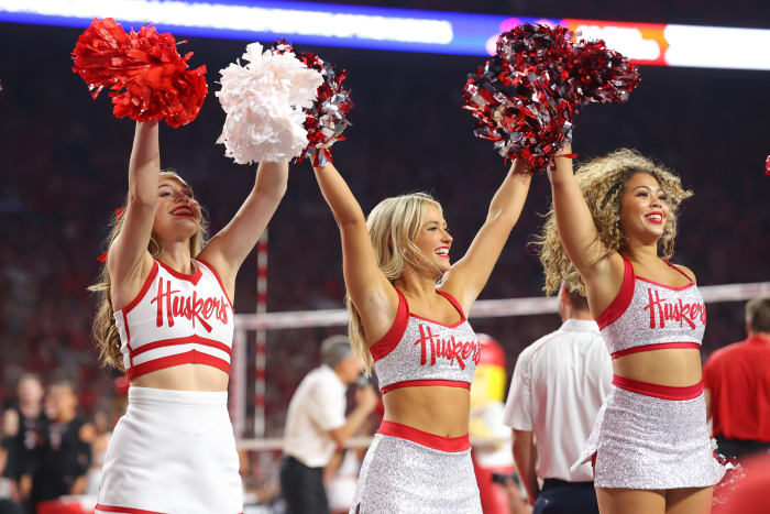 Nebraska Cheerleaders Turned Heads At Historic Volleyball Game The Spun