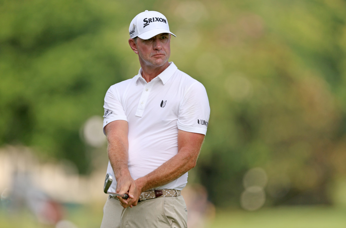 Golfer Lucas Glover Is Sweating Right Through His Pants Today The Spun