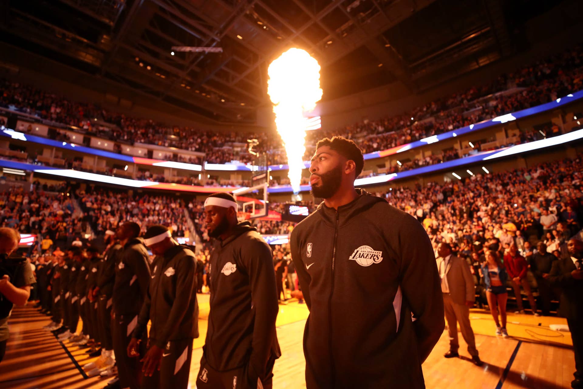 Lakers Send Bold Message To NBA Following Preseason Win - The Spun