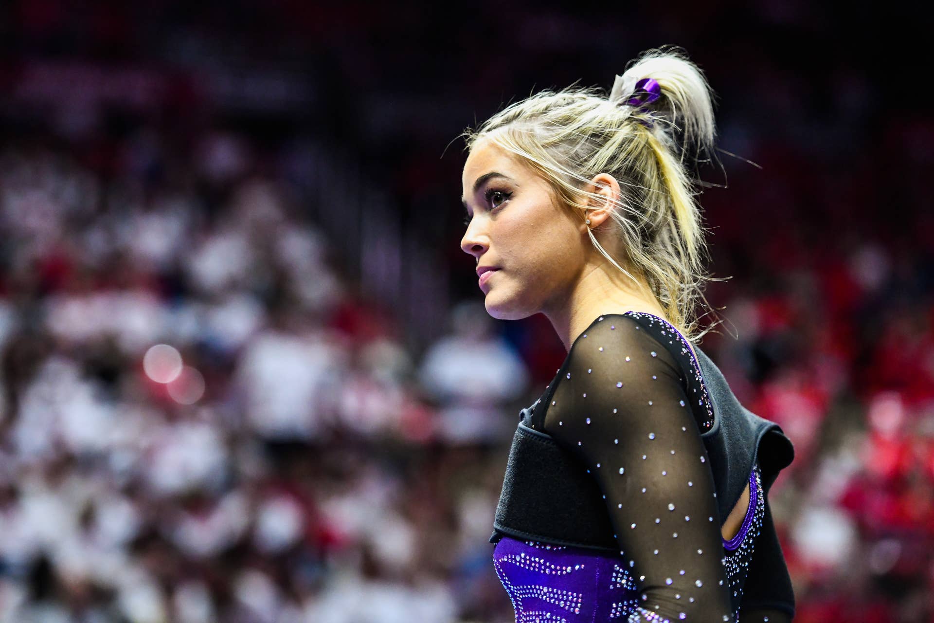 Look: Olivia Dunne's New Locker Room Video Going Viral - The Spun