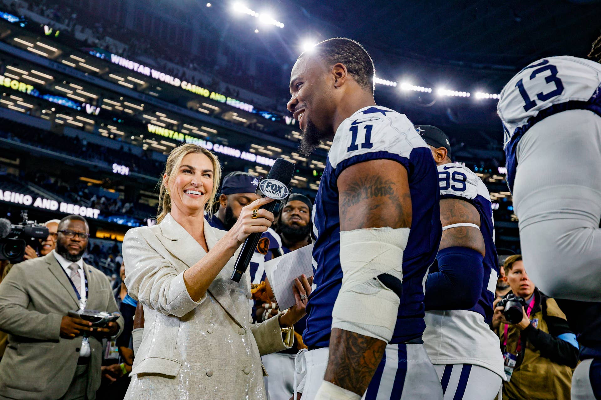 Erin Andrews Has Perfect Response To NFL Fan Pointing Out Her