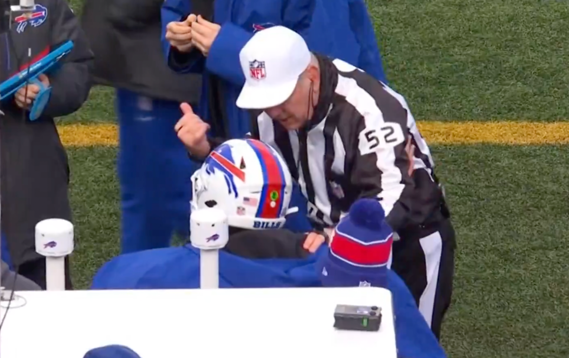 NFL Fans Are Furious With Refs In Patriots vs. Bills Game - The Spun