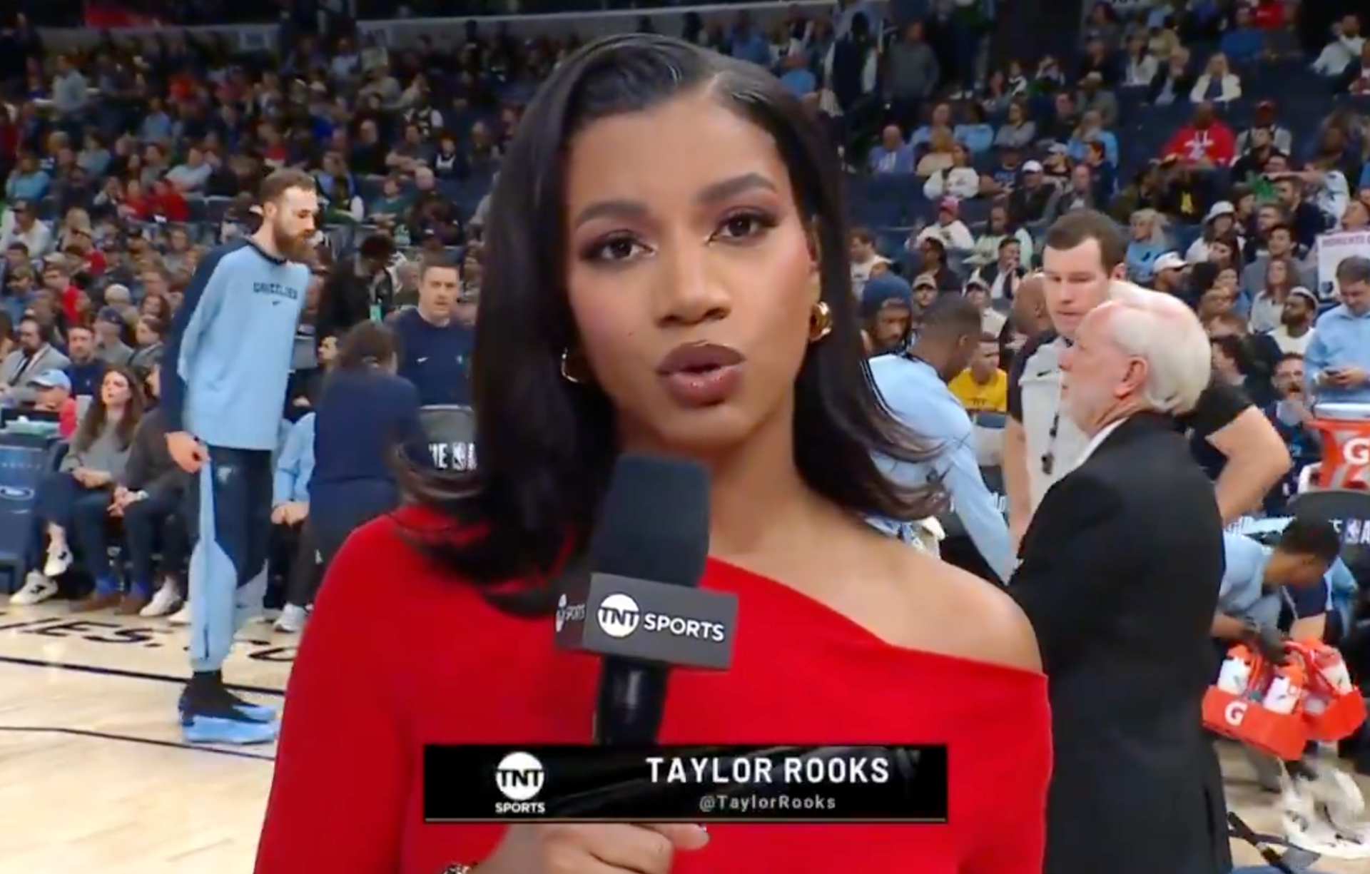 Reporter Taylor Rooks Turns Heads In 'Stunning' Red Dress - The Spun