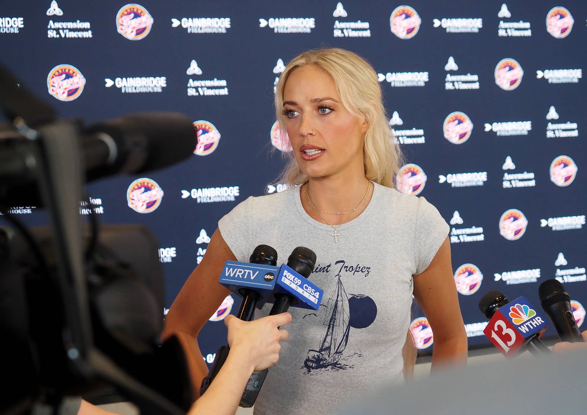 Sophie Cunningham Makes Strong Claim About Caitlin Clark, Indiana Fever -  The Spun