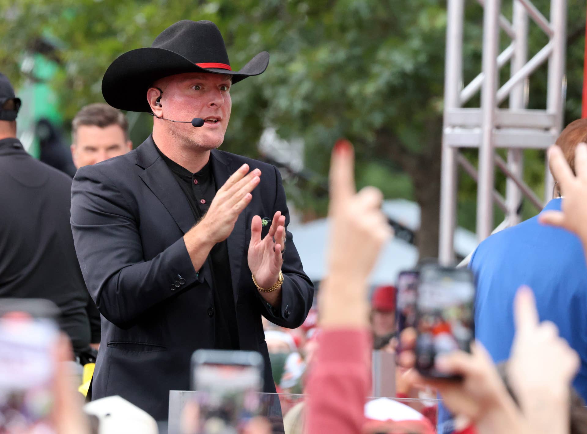 Pat McAfee Gets Ripped For 'Clown' Behavior On 'College GameDay' - The Spun