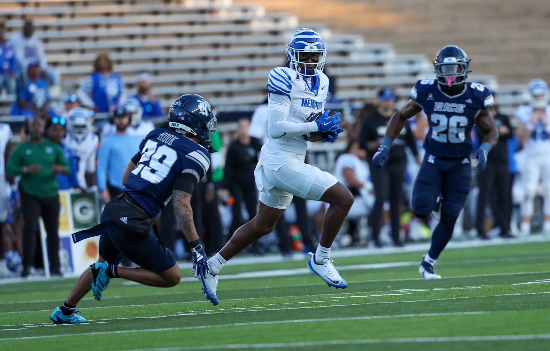 Loyant Rice Injury Rice Football Player Leaves Field In Stretcher After 'Horrific' Injury ...