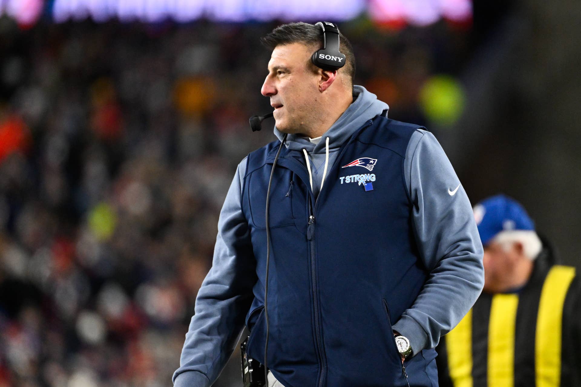 Report: Patriots Players 'Want Answers' From Mike Vrabel Amid Scandal - The  Spun