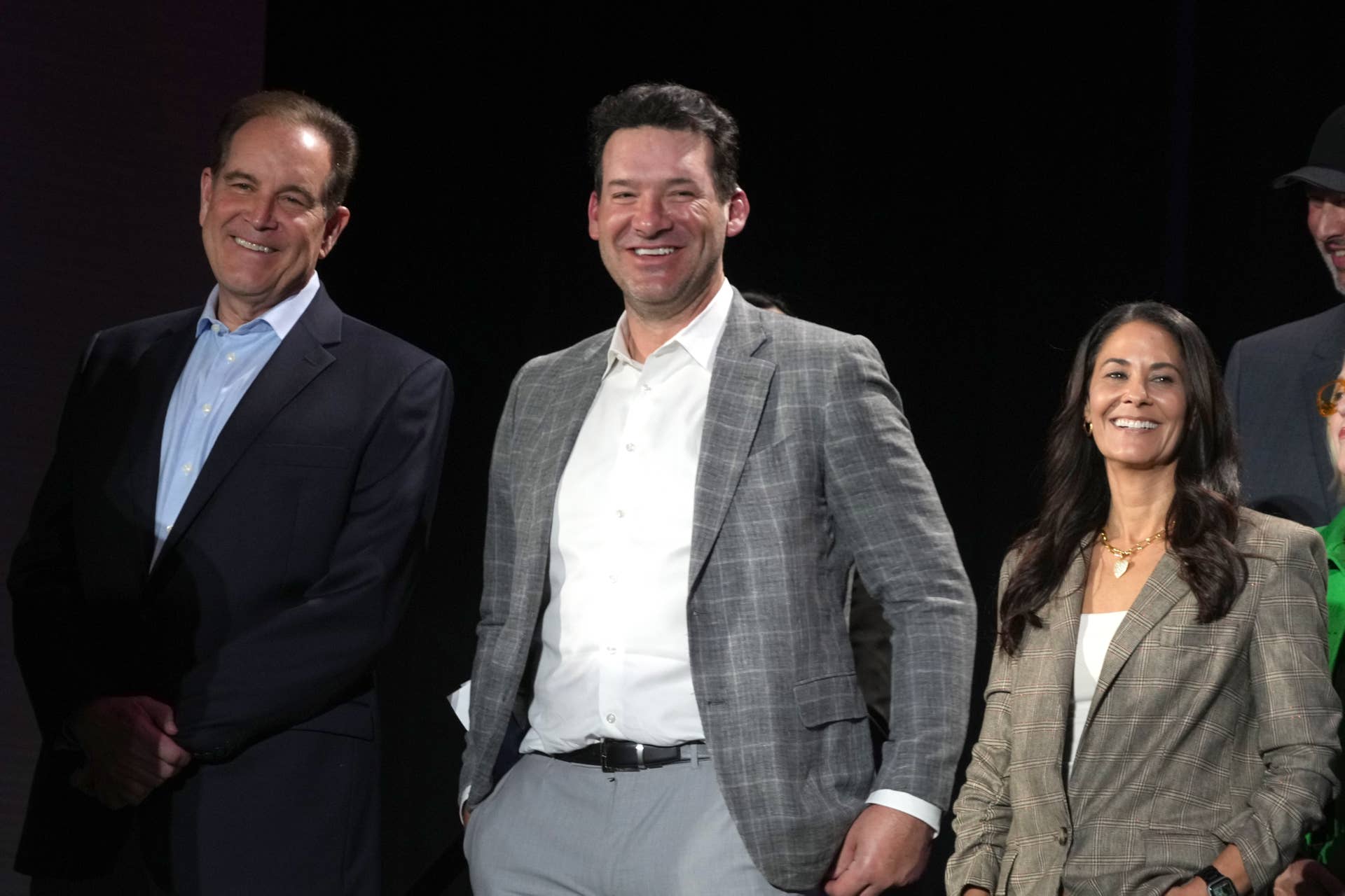 Nfl Sports Commentator NFL Broadcasters Are Being Told To Be Grateful For Tony Romo - The Spun