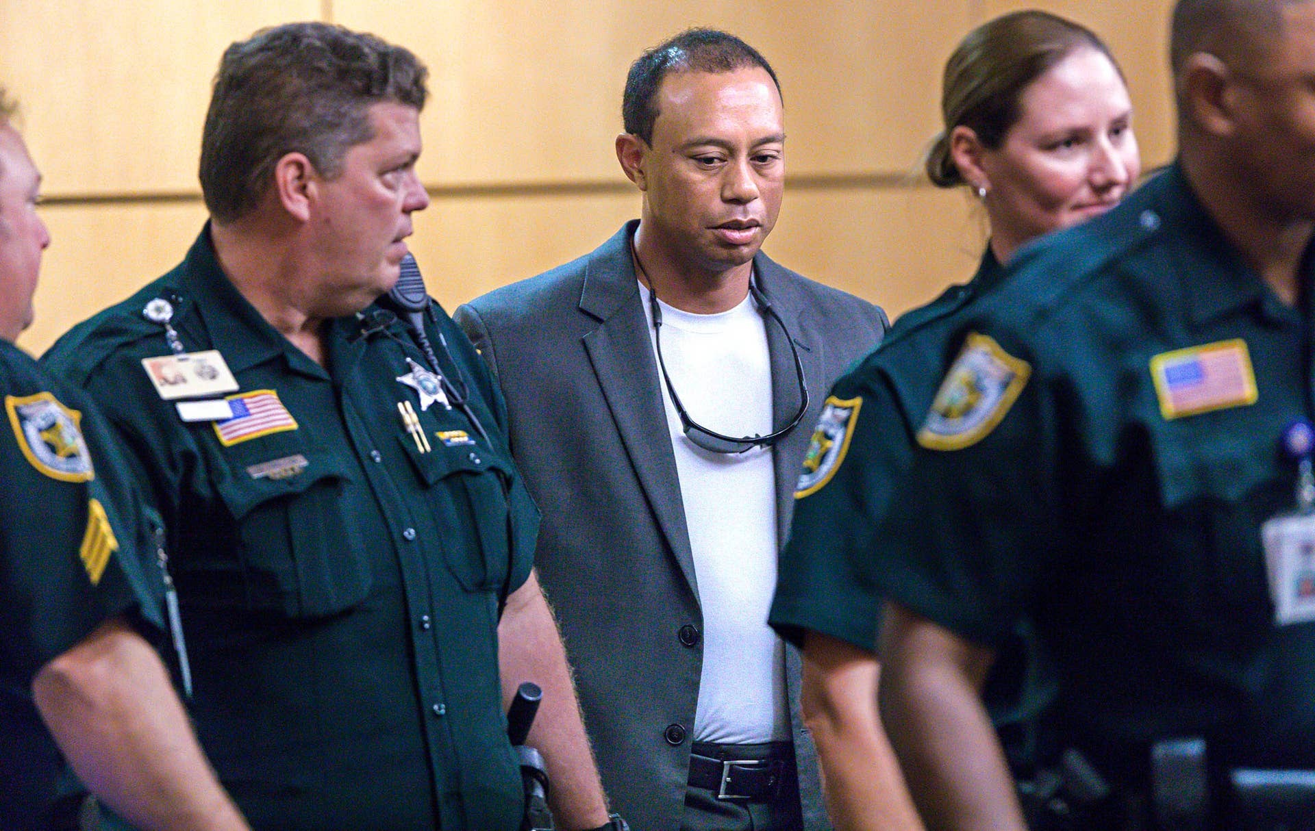 Tiger Woods Issues Official Plea After His DUI Arrest - The Spun