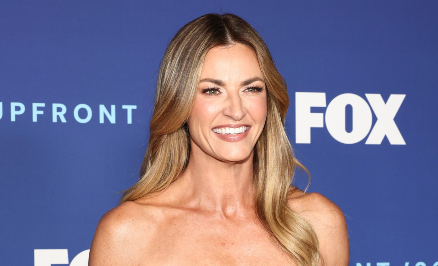 Erin Andrews Grabs Attention In 'Stunning' Dress at 48 - The Spun