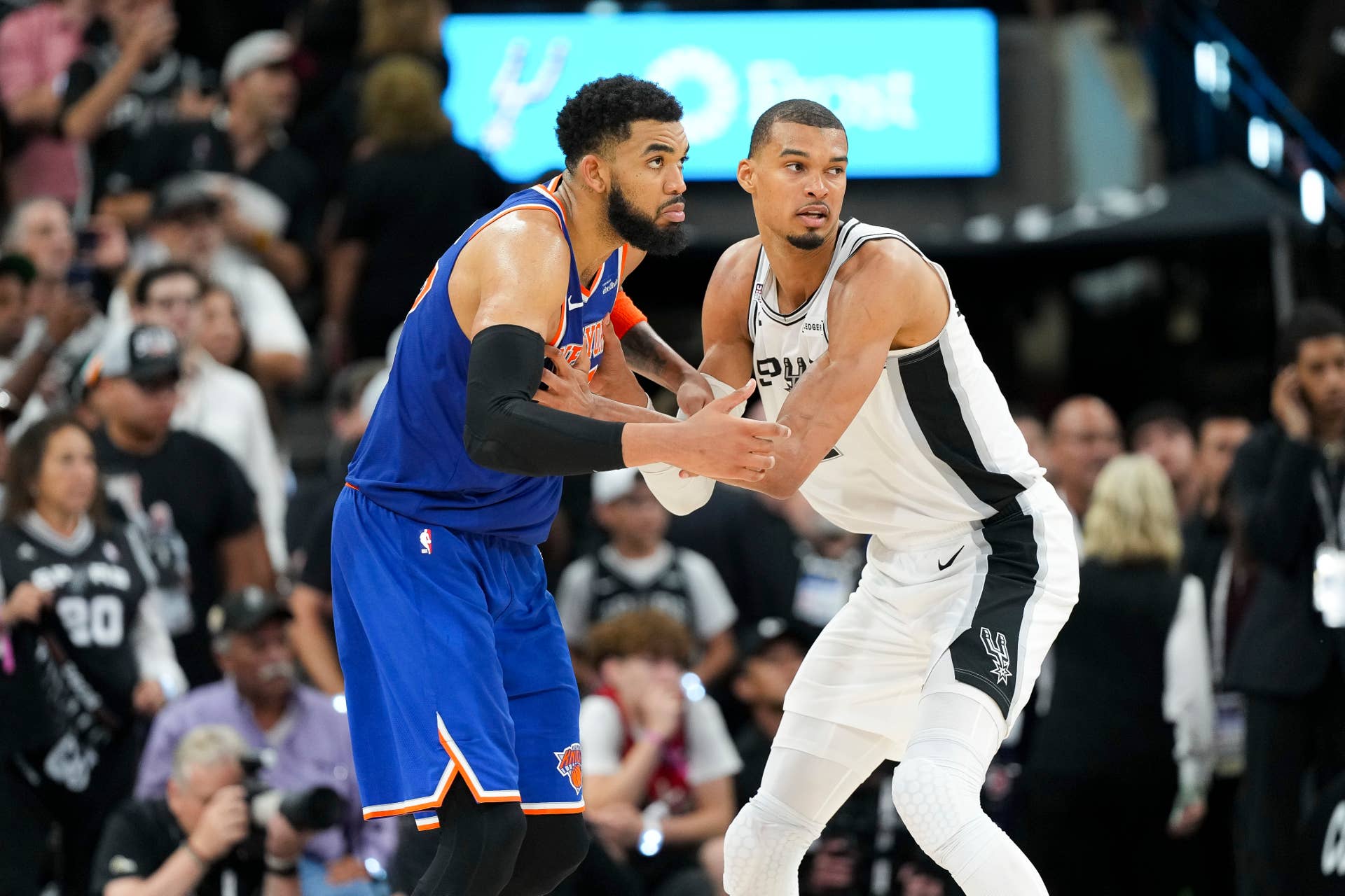 Knicks Fans Want President Trump To 'Stay Away' From NBA Finals - The Spun