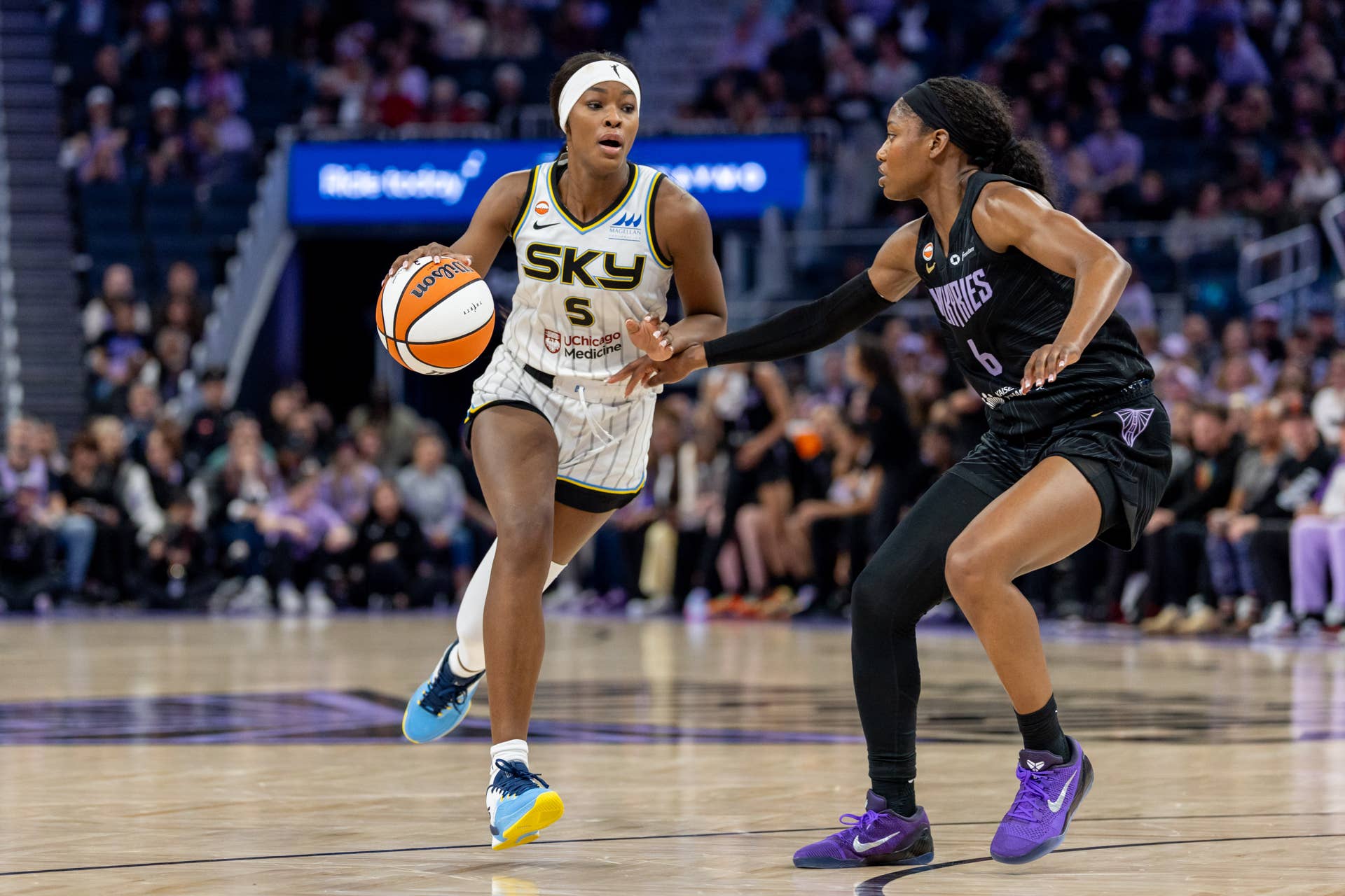 Chicago Sky Star Rickea Jackson To Miss Rest Of WNBA Season - The Spun
