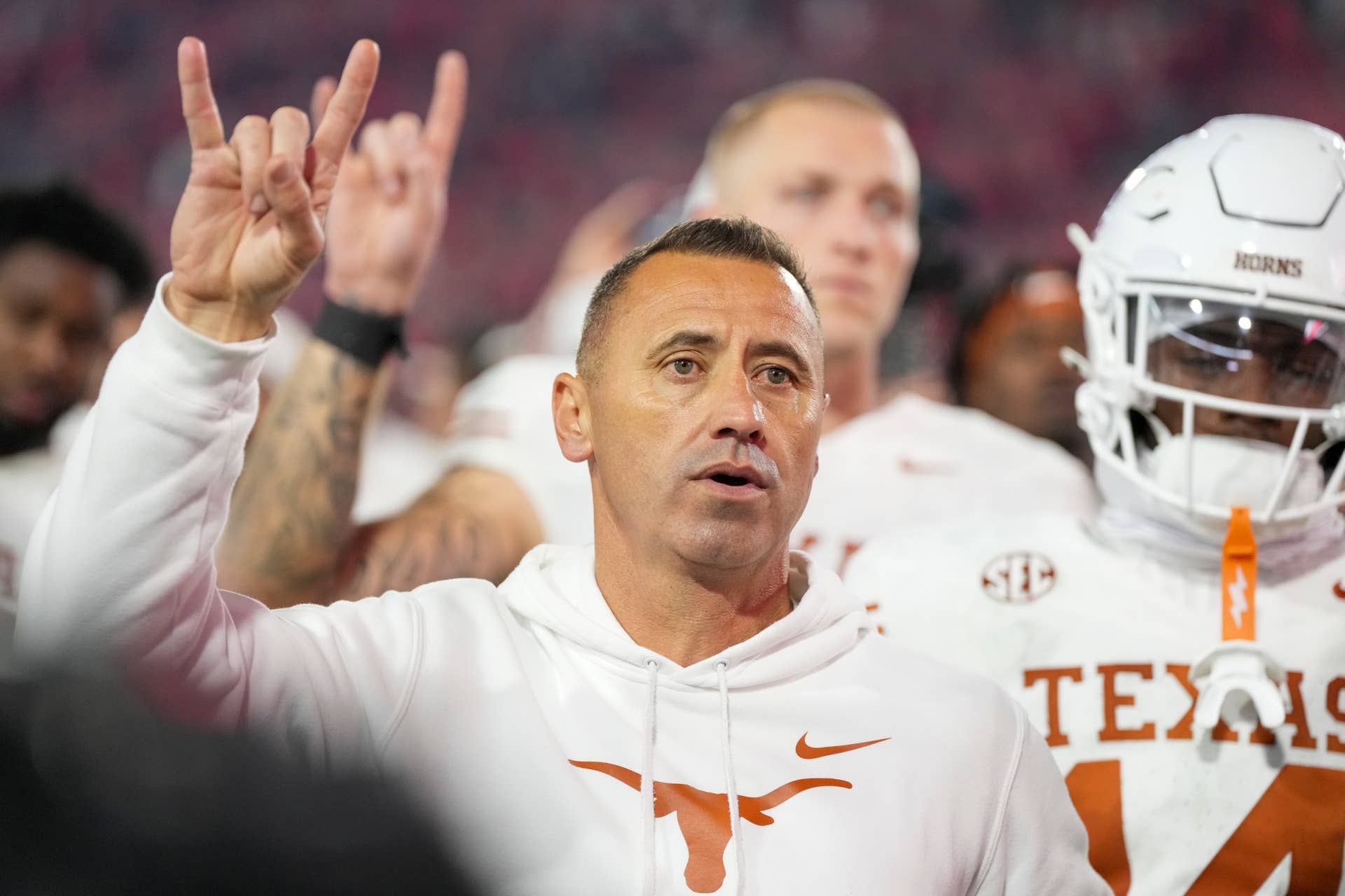 Sark Fire Steve Sarkisian Under Fire For 'Classless' Behavior Towards Holly Rowe ...