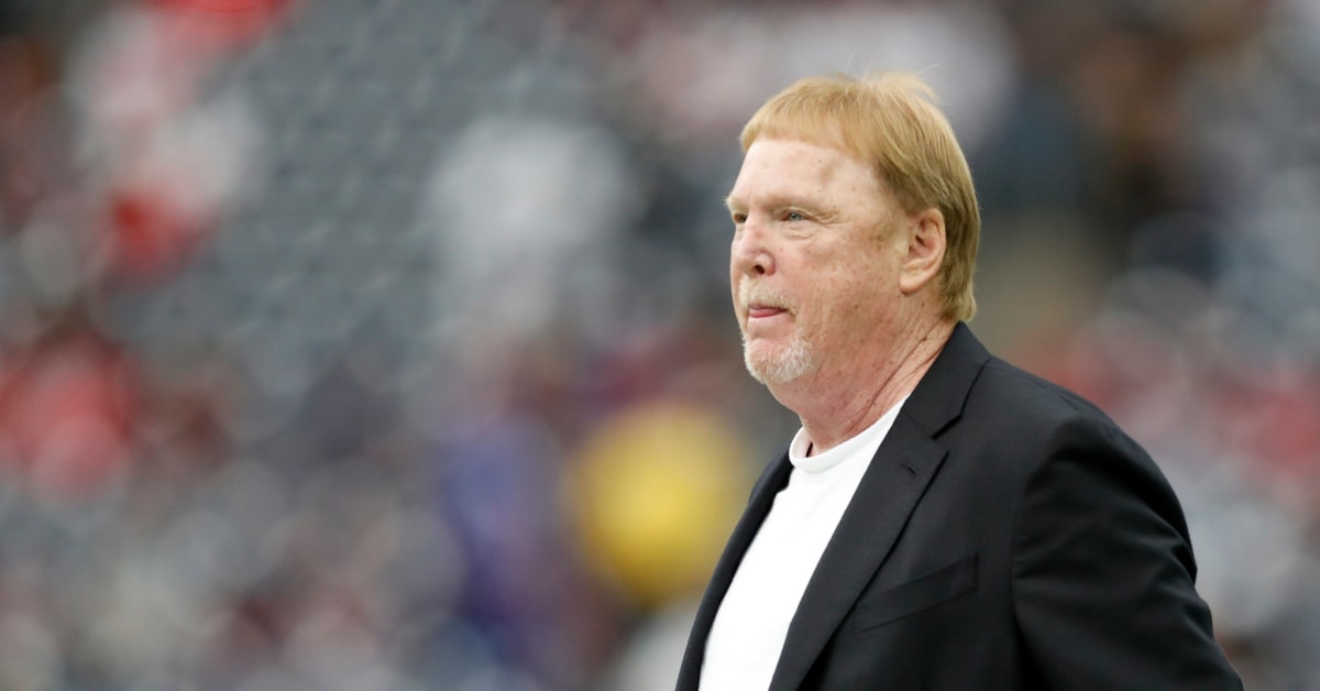 Las Vegas Raiders and Owner Mark Davis Finally Give Colin Kaepernick a Real  NFL Shot: 'I Think Colin Is a Very Misunderstood Human Being'