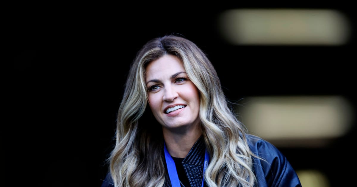 Look: Erin Andrews Reacts To Thursday Night Football News - The Spun