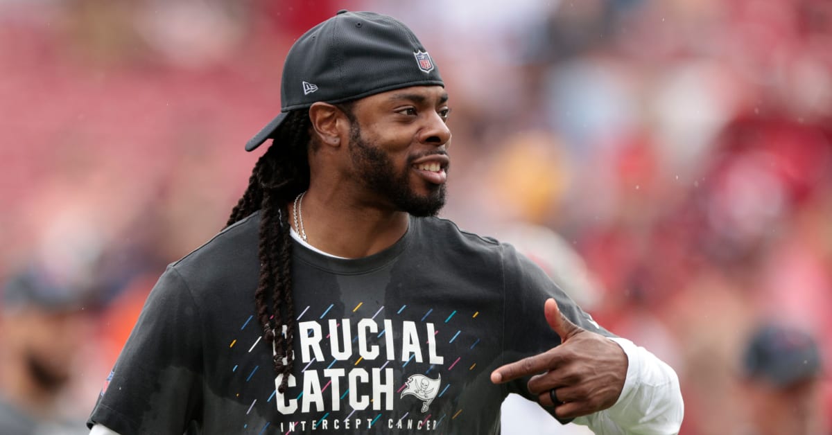 Buccaneers Host Richard Sherman