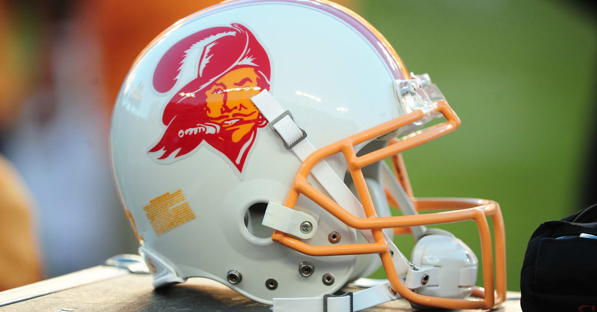 Buccaneers announce 2019 football ticket packages - Charleston