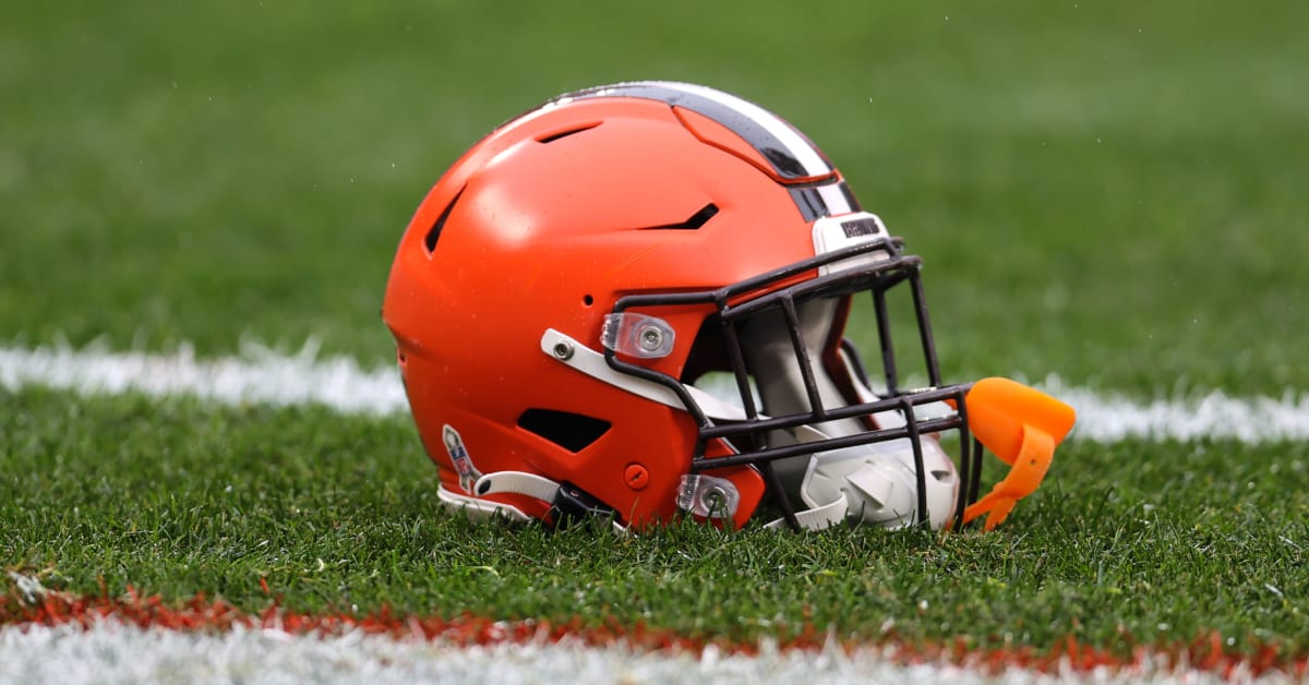 Browns' alternate helmet less colorful than regular orange one - Los  Angeles Times