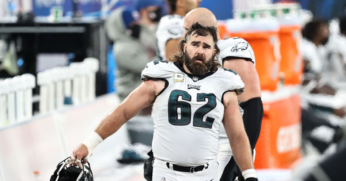 Eagles center Jason Kelce undergoes elbow procedure