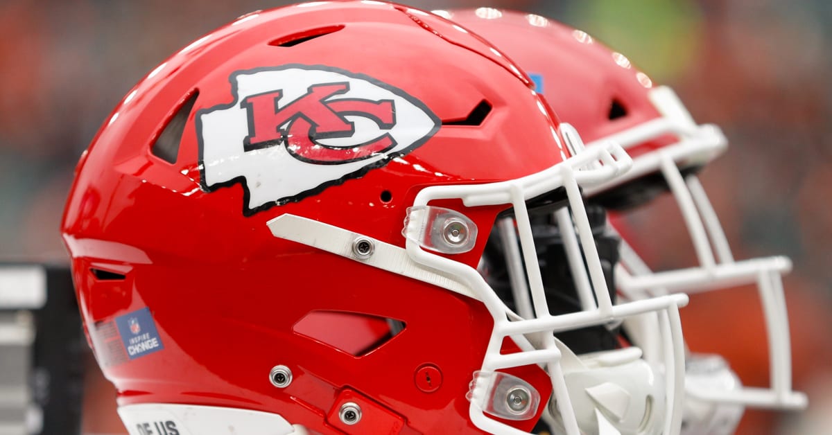 NFL - The NFL family mourns the loss of Hall of Fame QB and Chiefs