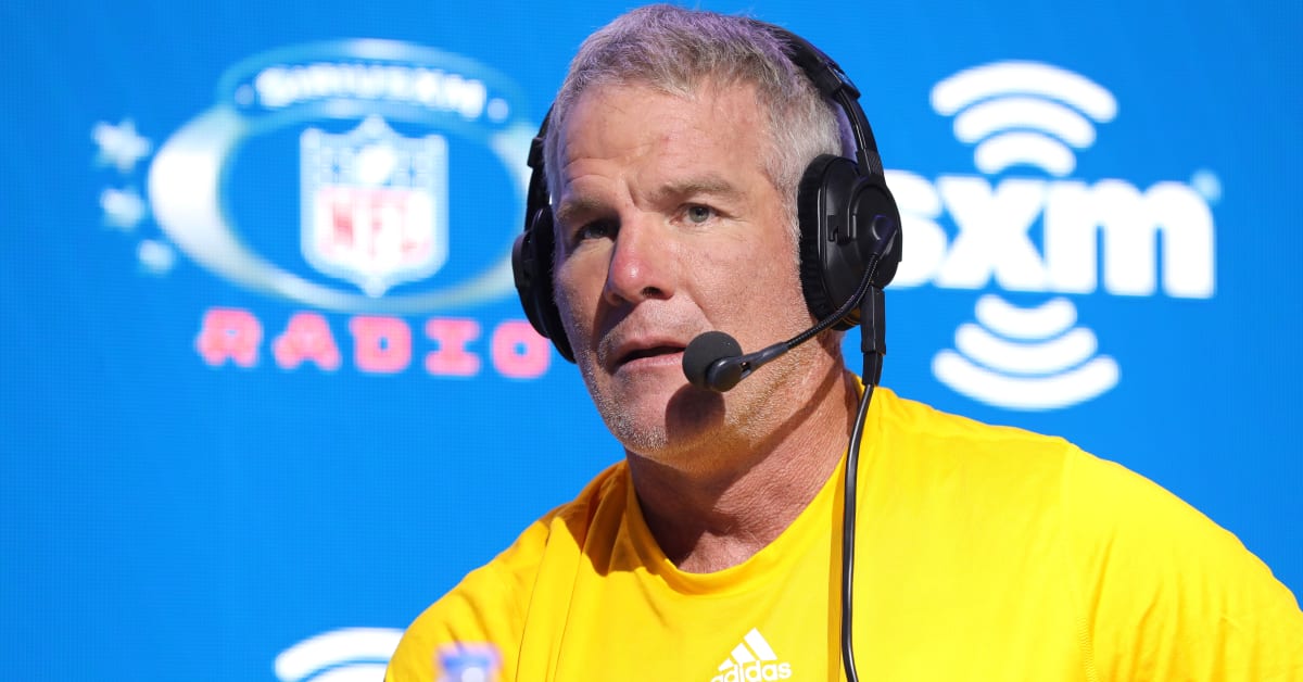 Brett Favre calls for boycott of Fox News over Tucker Carlson exit