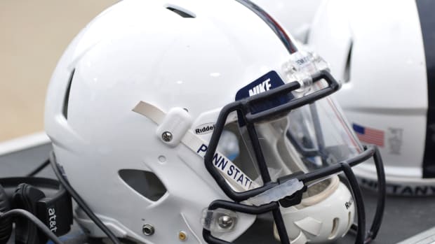 Penn State Nittany Lions helmet - Penn State v Georgia