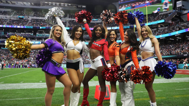 NFL cheerleaders at the Pro Bowl