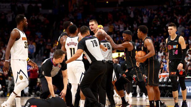 Scuffle during Nuggets-Heat game.