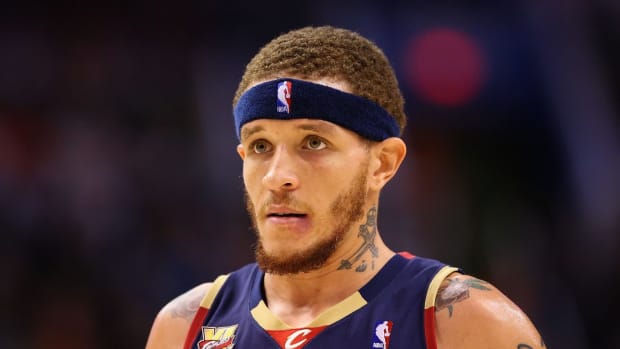 Cleveland Cavaliers guard Delonte West on the court.