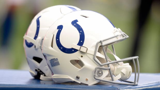 Colts helmet - Titans at Colts
