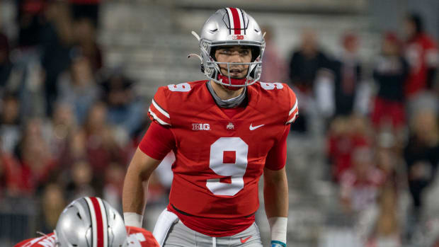 Ohio State QB Jack Miller prepares to receive a snap.