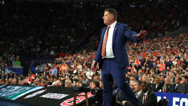 Bruce Pearl on the sideline at the Final Four.