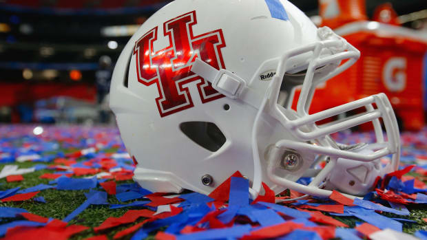 A closeup of a University of Houston football helmet.