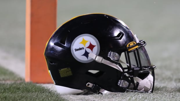 Pittsburgh Steelers helmet