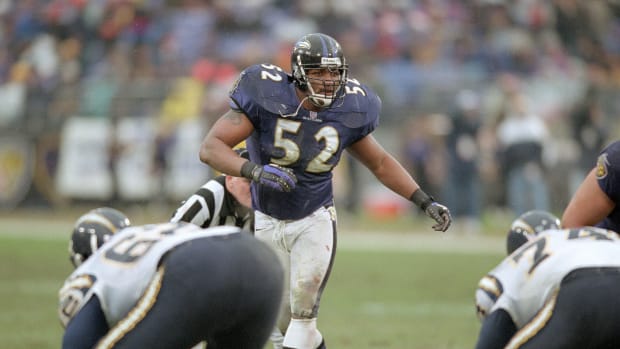 BALTIMORE, MD - DECEMBER 10:  Ray Lewis #52 of the Baltimore Ravens in action against the San Diego Chargers during an NFL football game December 10, 2000 at PSINet Stadium in Baltimore, Maryland. Lewis played for the Ravens from 1996-2012. (Photo by Focus on Sport/Getty Images)