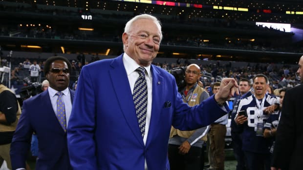 Look: Jerry Jones' NFL Draft Party Is Going Viral - The Spun: What's  Trending In The Sports World Today