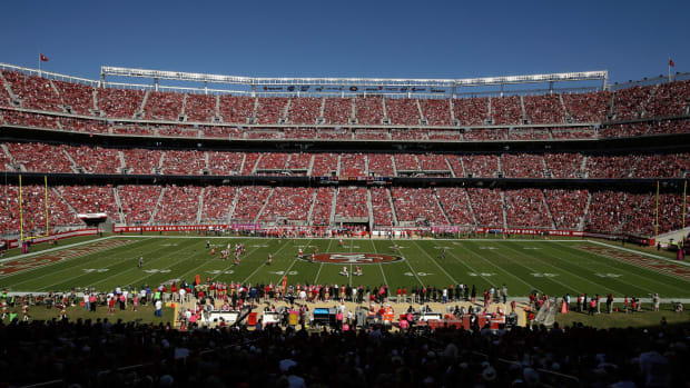 a general view of the chiefs-49ers game