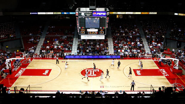 a game between northern illinois and temple