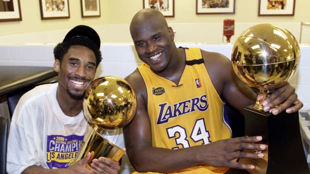 Kobe and Shaq celebrate their Los Angeles Lakers championship.
