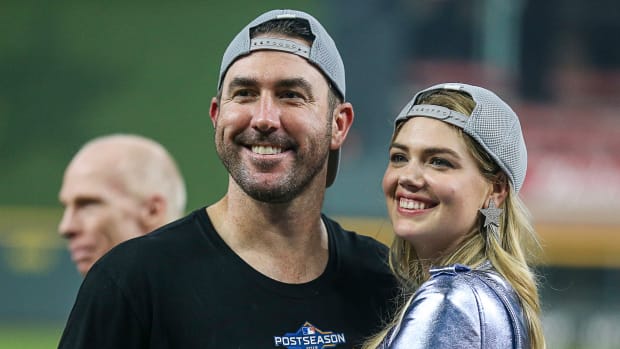 Kate Upton and Justin Verlander celebrate the Astros' win over the Rays in the Divisional Round.