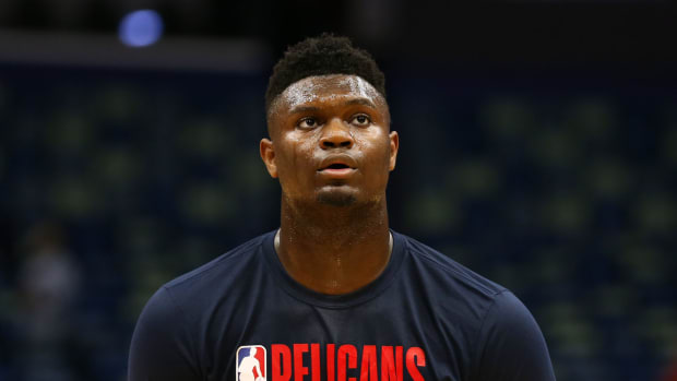Zion Williamson warming up for the New Orleans Pelicans.