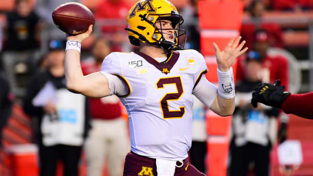 Tanner Morgan looks to throw for the Minnesota Golden Gophers.