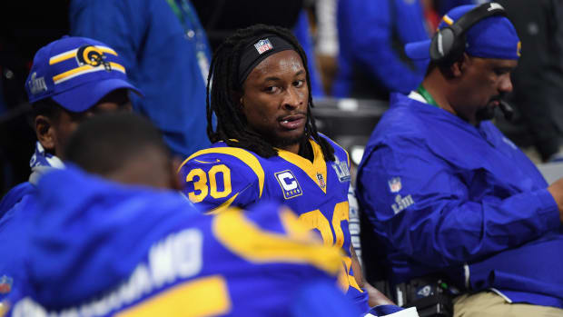 los angeles rams running back todd gurley on the bench