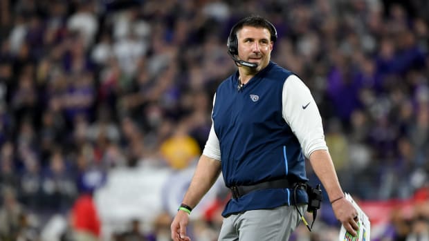 Mike Vrabel on the field during game against the Baltimore Ravens.