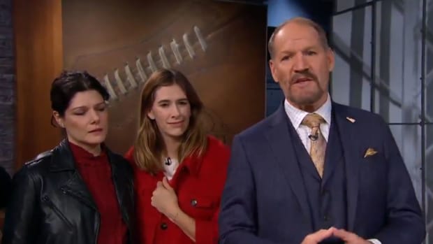 Former NFL coach Bill Cowher finds out he's heading to the Hall of Fame on CBS.