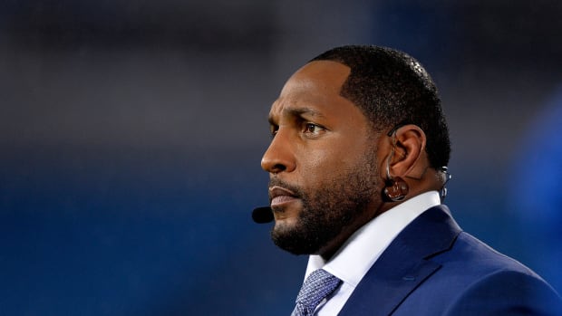 A solo shot of Ray Lewis.