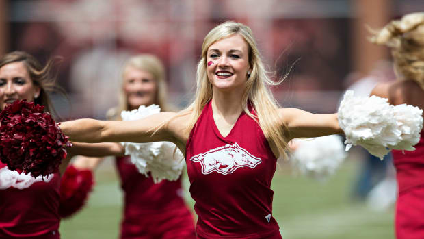 A closeup of an Arkansas cheerleader.