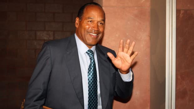 Look: NFL Star's Wife Teasing O.J. Simpson News - The Spun: What's Trending  In The Sports World Today